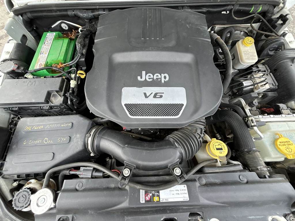 Thumbnail: 2015 Jeep Wrangler - 7