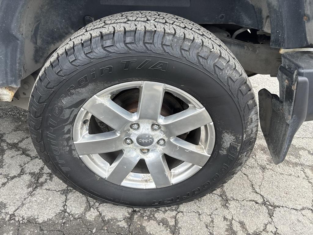 Thumbnail: 2015 Jeep Wrangler - 6