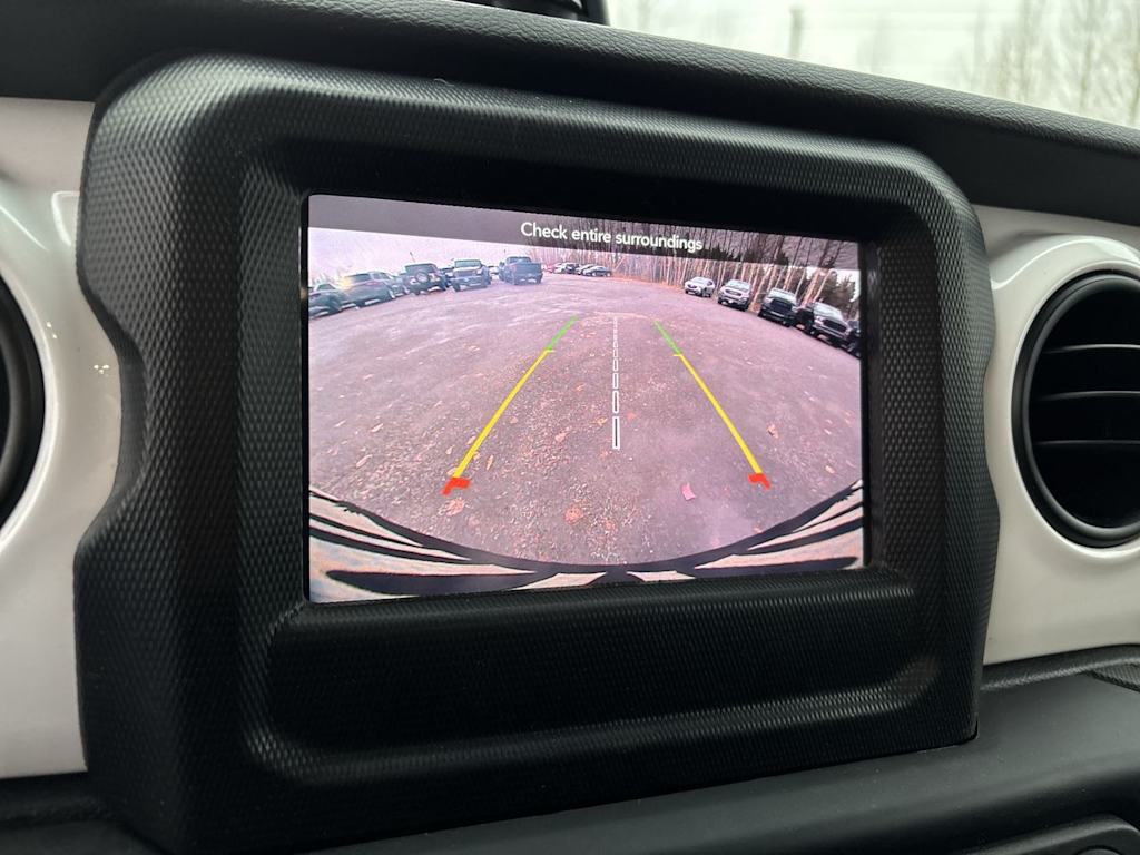 Thumbnail: 2021 Jeep Wrangler - 27