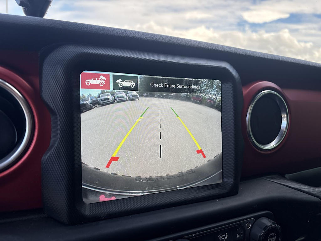 Thumbnail: 2021 Jeep Wrangler - 29