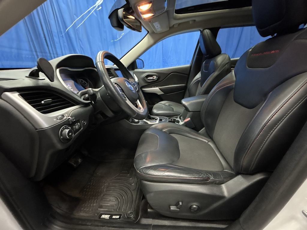 Thumbnail: 2017 Jeep Cherokee - 10