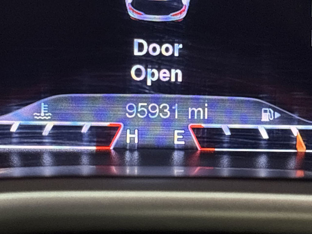 Thumbnail: 2017 Jeep Cherokee - 14