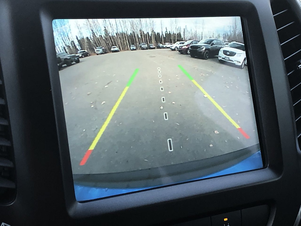 Thumbnail: 2022 Jeep Cherokee - 37