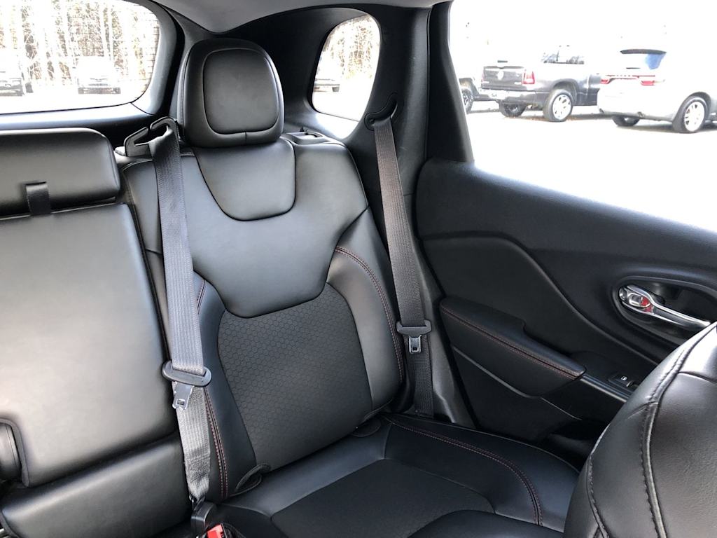 Thumbnail: 2022 Jeep Cherokee - 33