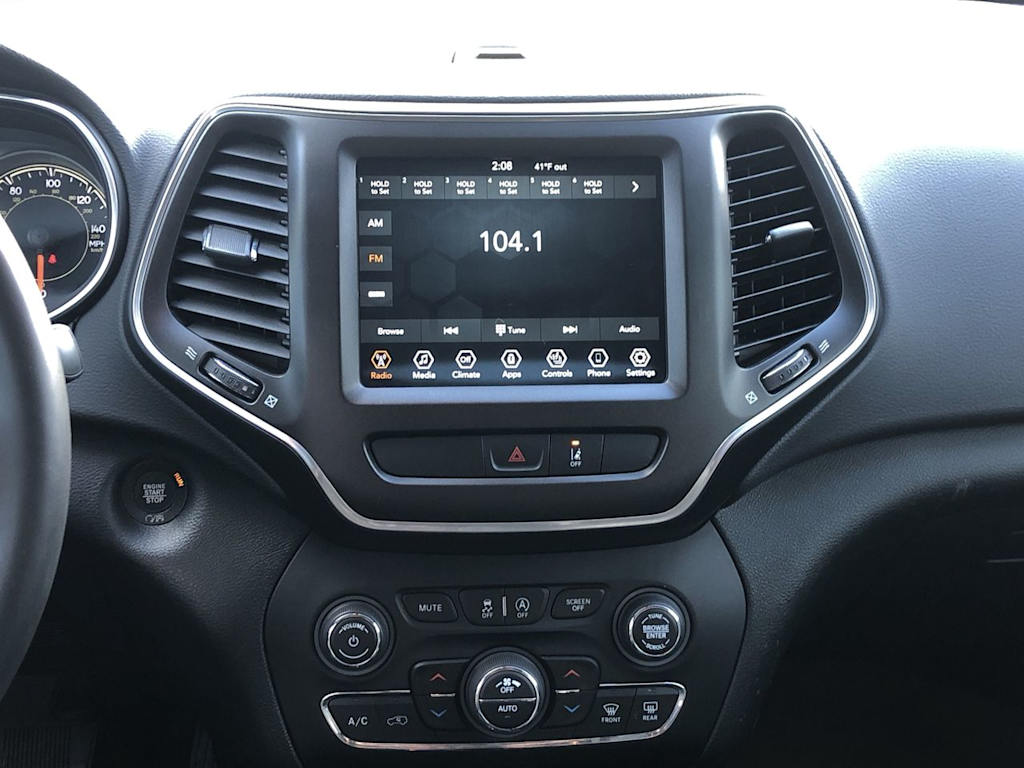 Thumbnail: 2022 Jeep Cherokee - 16