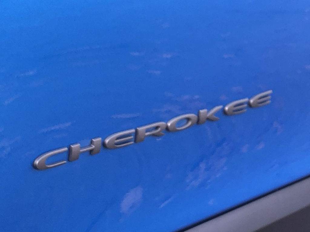 Thumbnail: 2022 Jeep Cherokee - 7