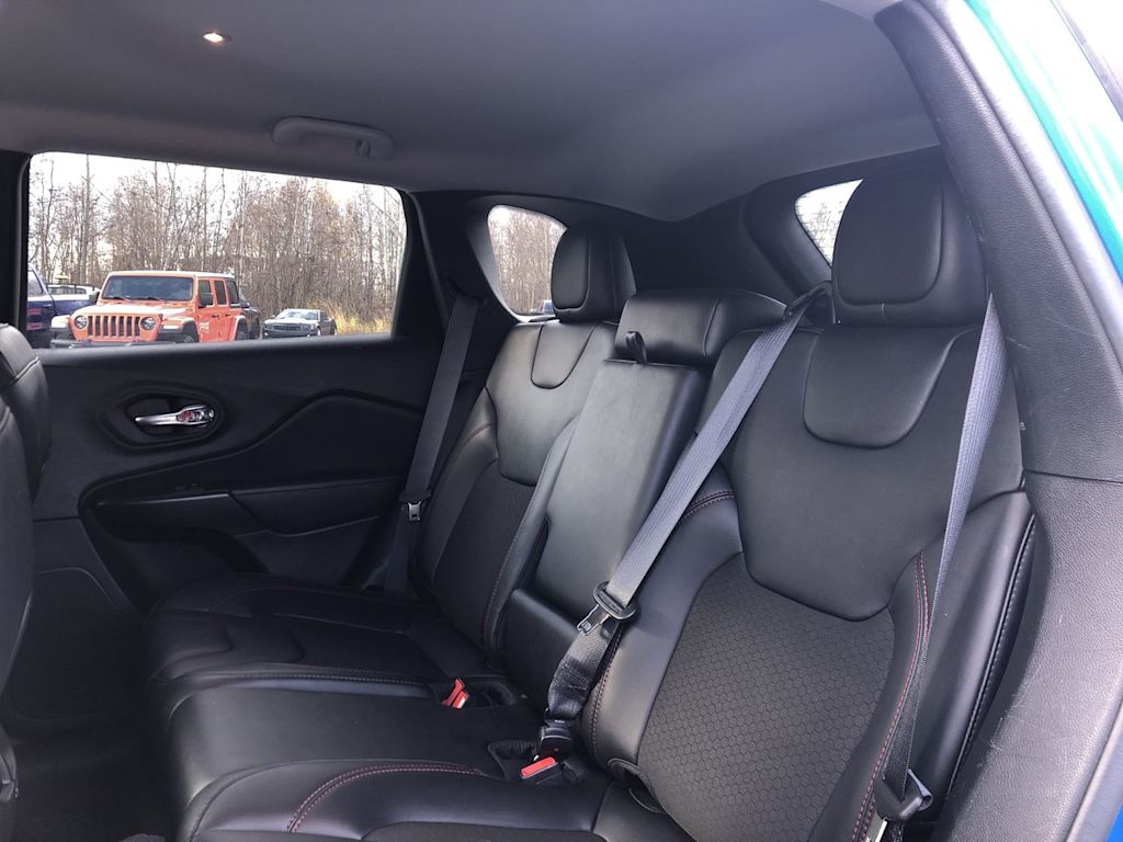 Thumbnail: 2022 Jeep Cherokee - 36