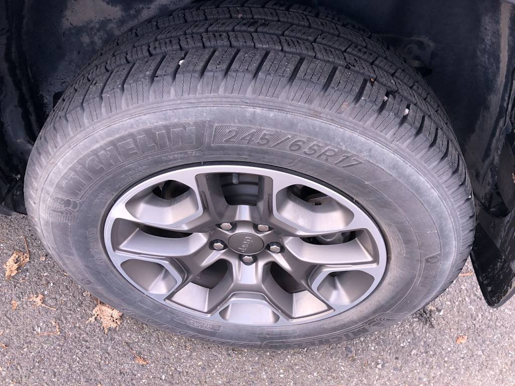 Thumbnail: 2022 Jeep Cherokee - 8