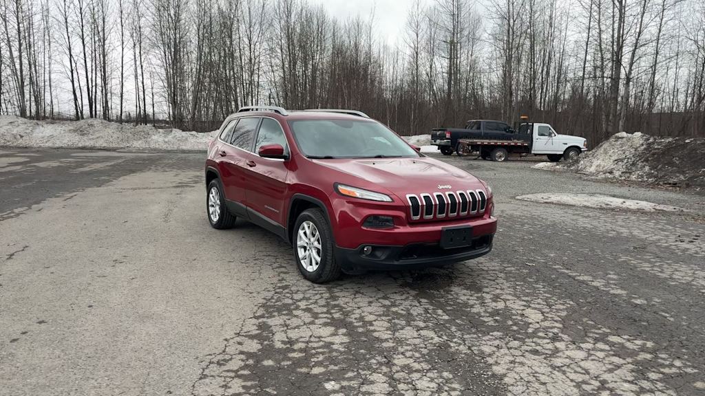 Thumbnail: 2017 Jeep Cherokee - 15