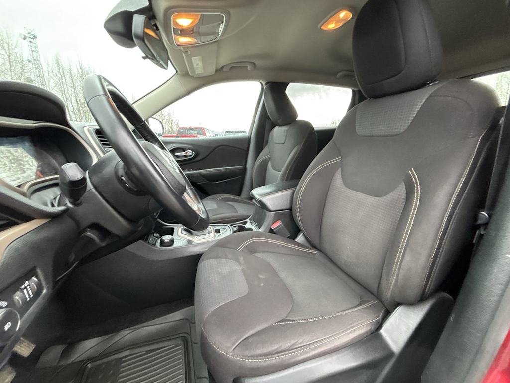 Thumbnail: 2017 Jeep Cherokee - 10