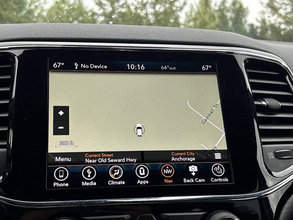 Thumbnail: 2020 Jeep Grand Cherokee - 12