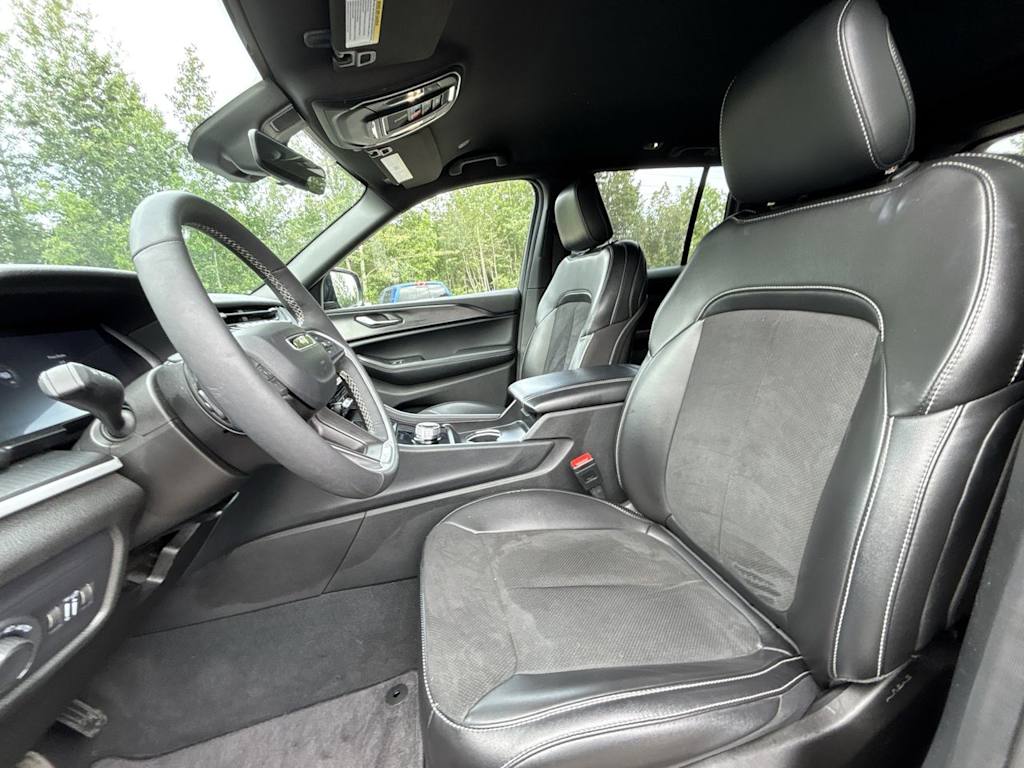 Thumbnail: 2025 Jeep Grand Cherokee - 9