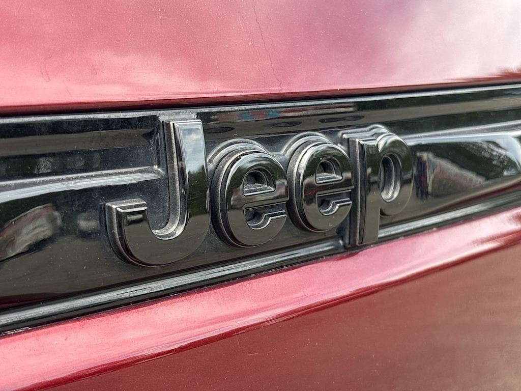Thumbnail: 2025 Jeep Grand Cherokee - 26