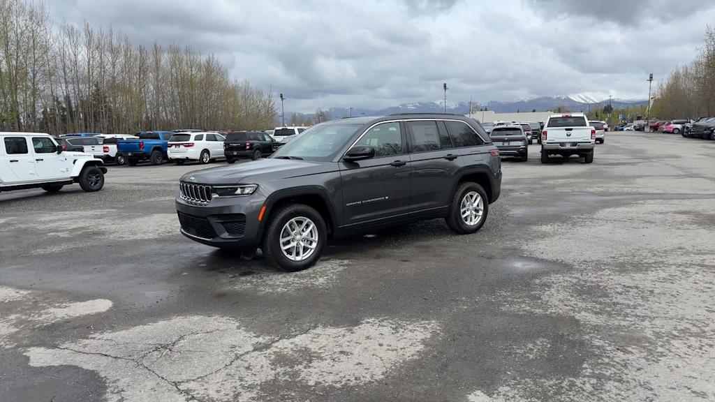 Thumbnail: 2026 Jeep Grand Cherokee - 7