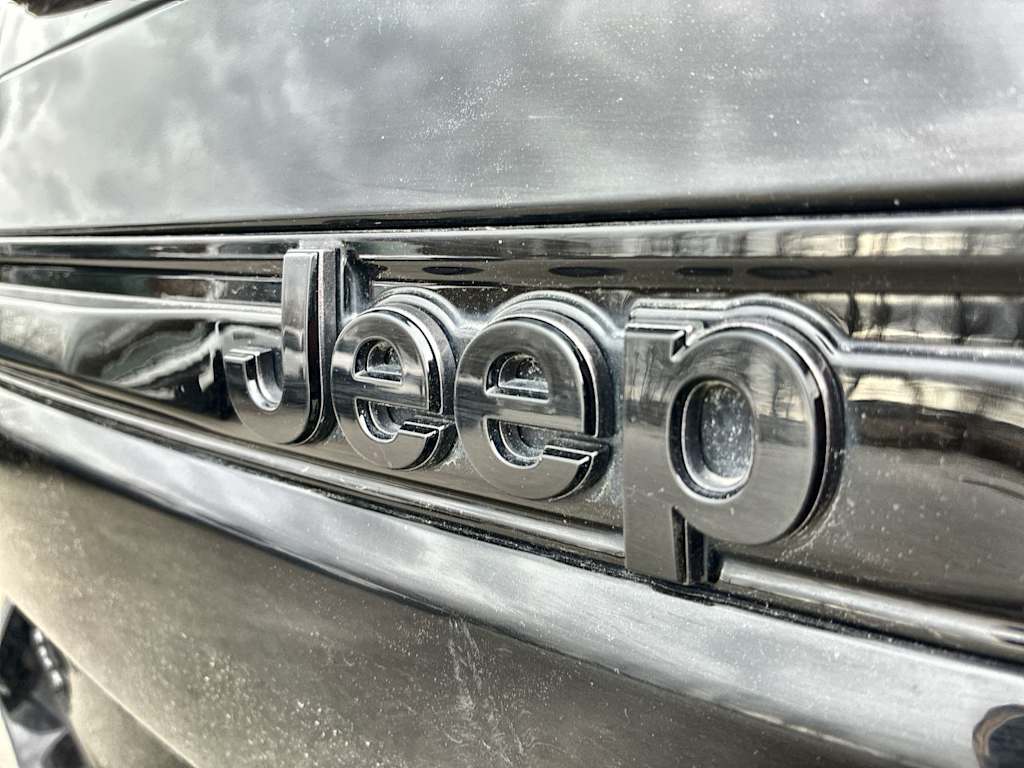 Thumbnail: 2023 Jeep Grand Cherokee - 6
