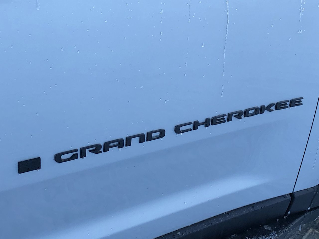 2024 Jeep Grand Cherokee Laredo 7