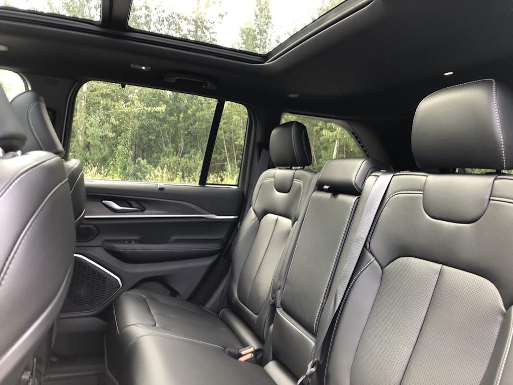 Thumbnail: 2025 Jeep Grand Cherokee - 10