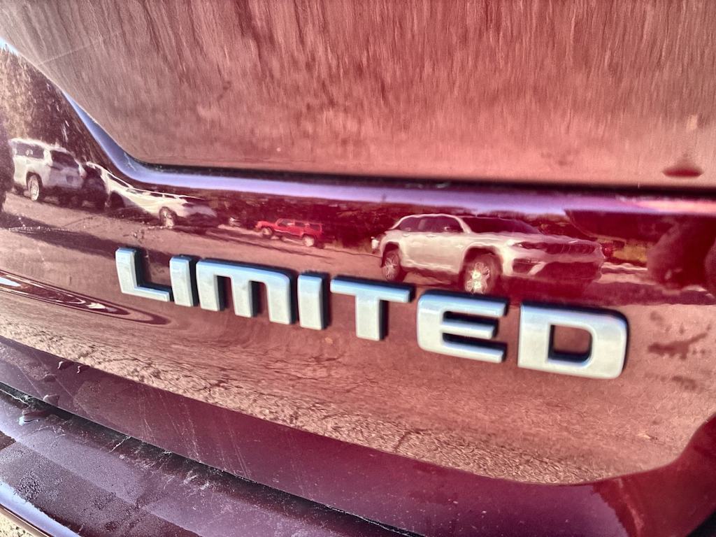 Thumbnail: 2025 Jeep Grand Cherokee - 18