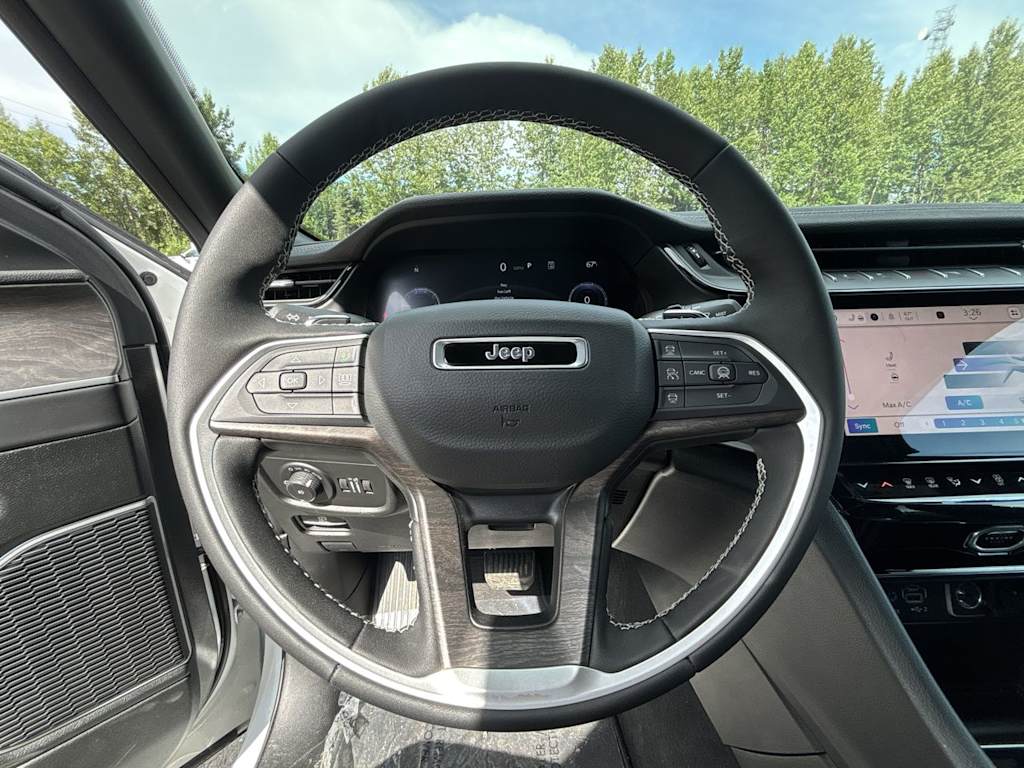 Thumbnail: 2026 Jeep Grand Cherokee - 2