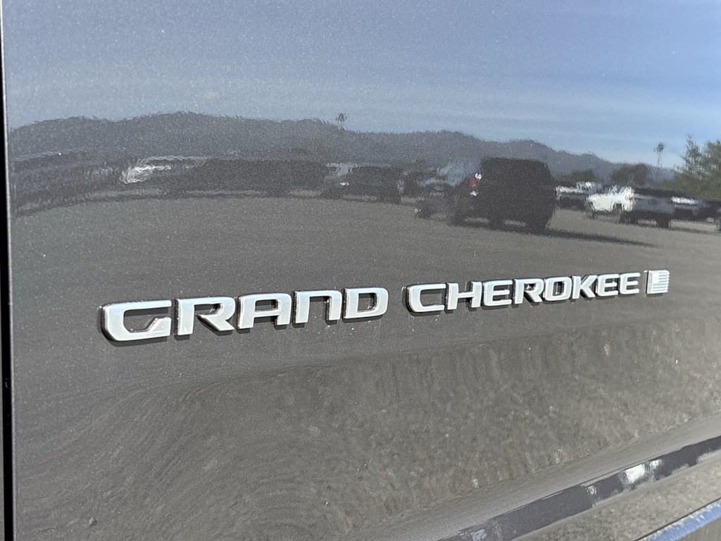 Thumbnail: 2026 Jeep Grand Cherokee L - 7