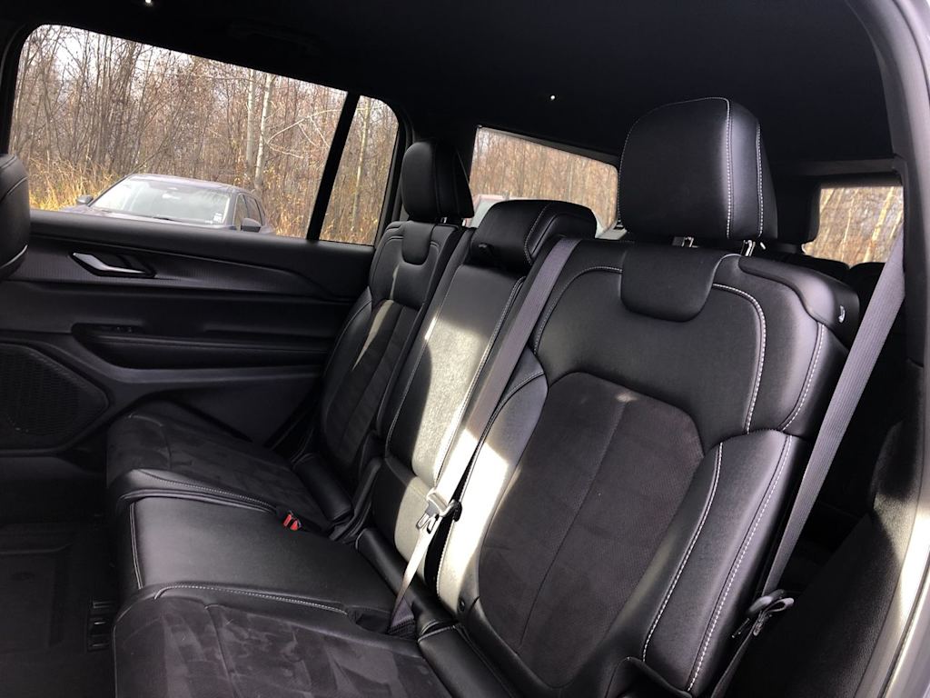 Thumbnail: 2024 Jeep Grand Cherokee L - 11