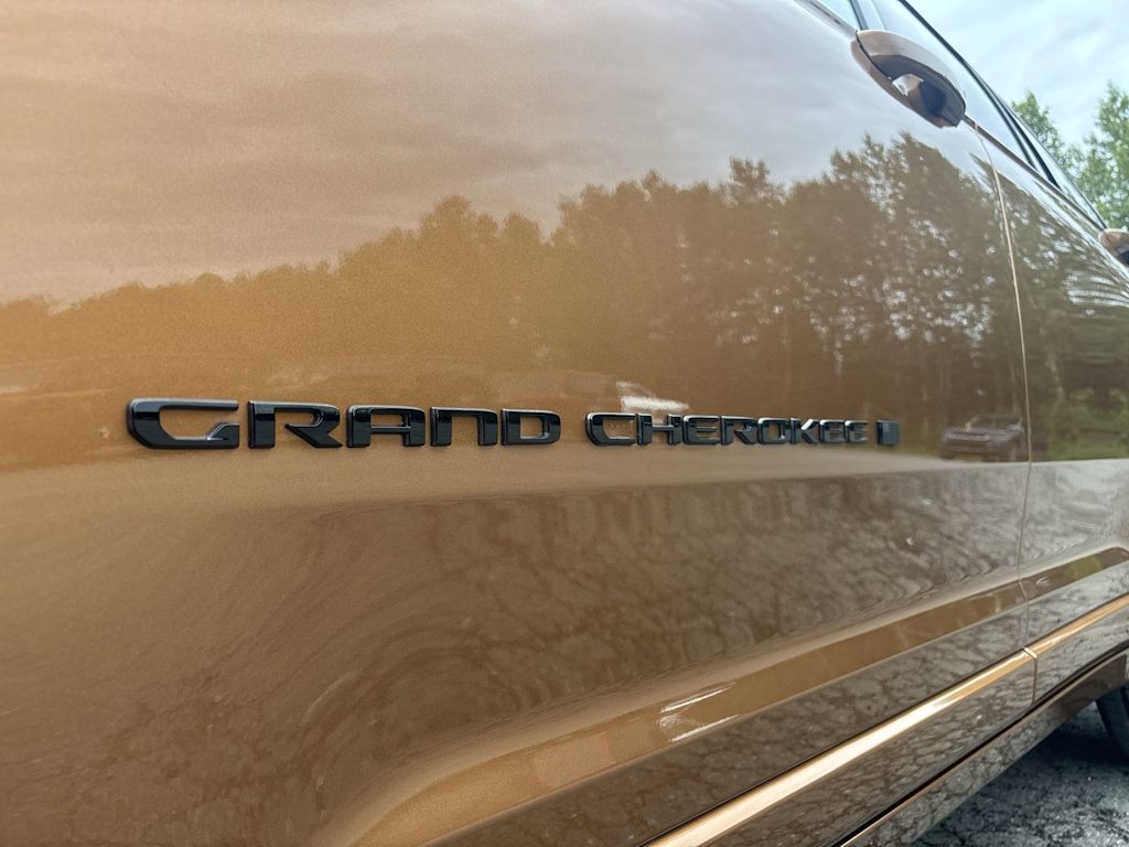 Thumbnail: 2026 Jeep Grand Cherokee L - 6