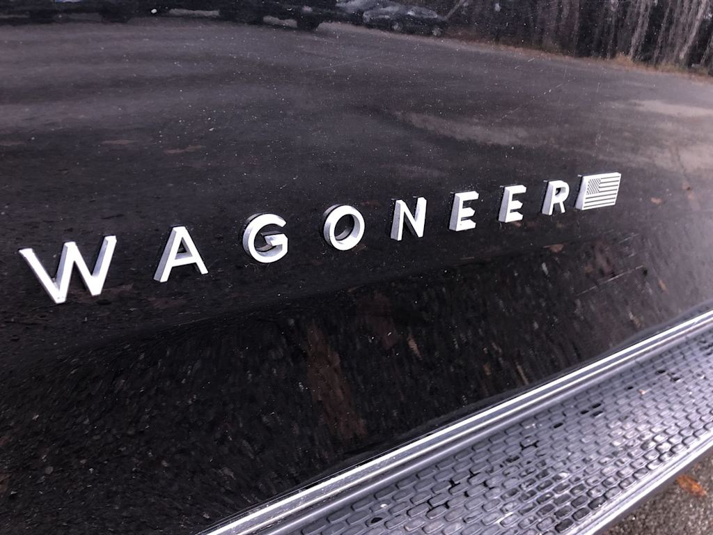 Thumbnail: 2022 Jeep Wagoneer - 7