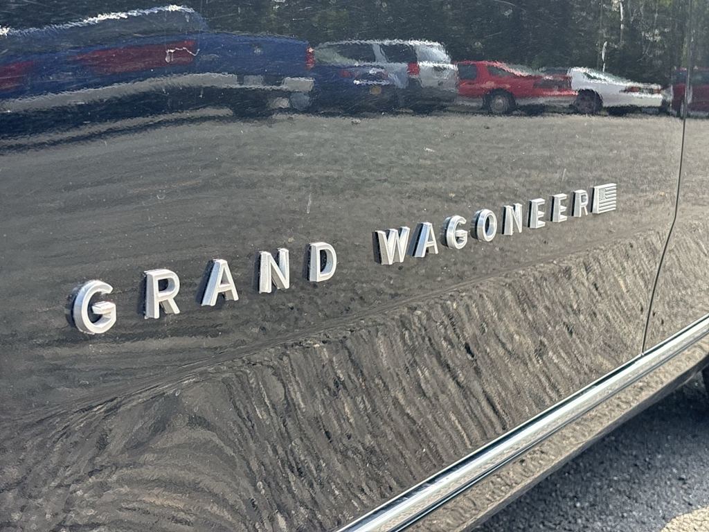 Thumbnail: 2022 Jeep Grand Wagoneer - 6