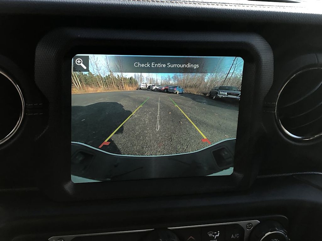 Thumbnail: 2022 Jeep Gladiator - 28