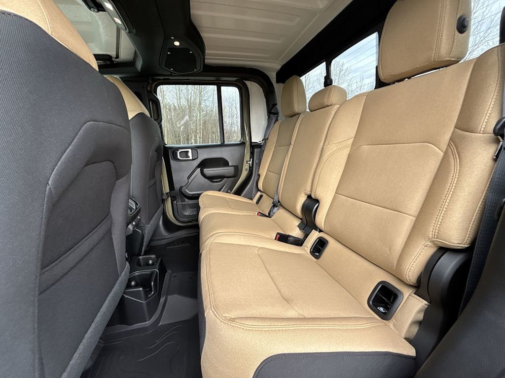 Thumbnail: 2026 Jeep Gladiator - 10