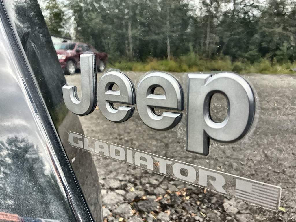 Thumbnail: 2026 Jeep Gladiator - 17