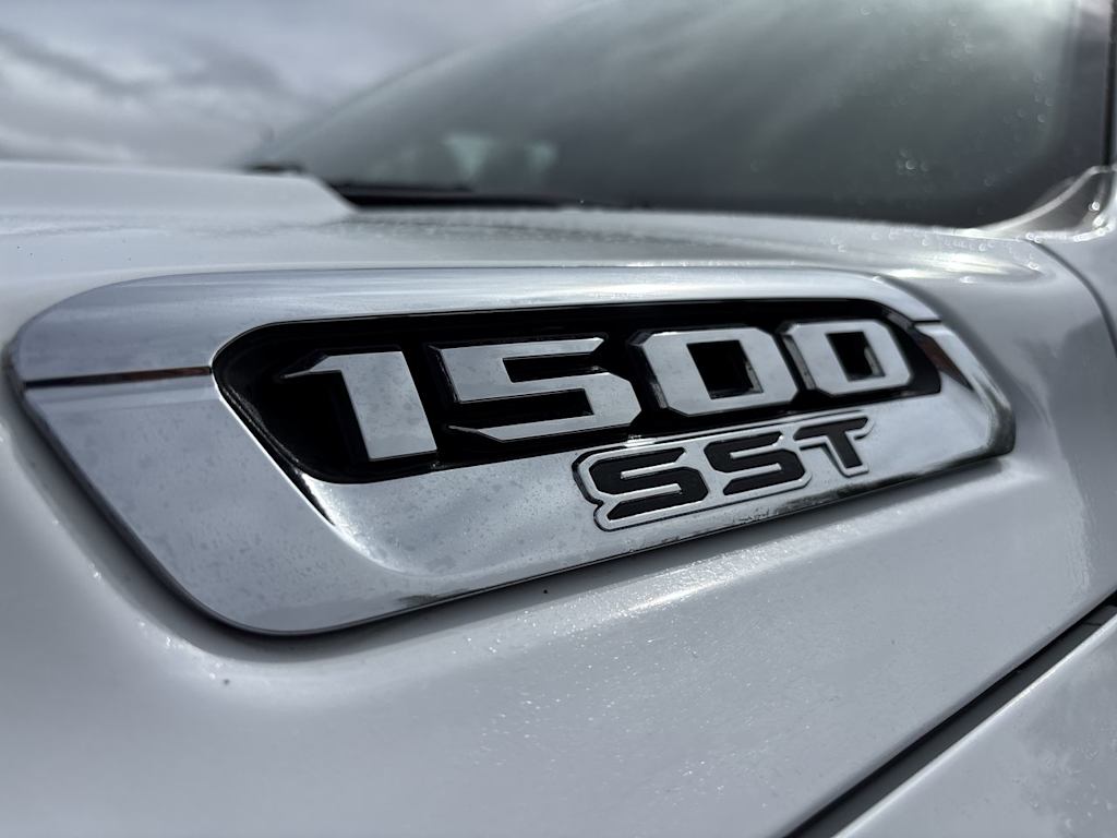 Thumbnail: 2025 RAM 1500 - 26