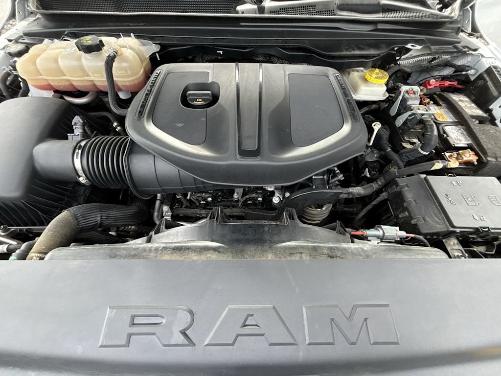 Thumbnail: 2025 RAM 1500 - 9
