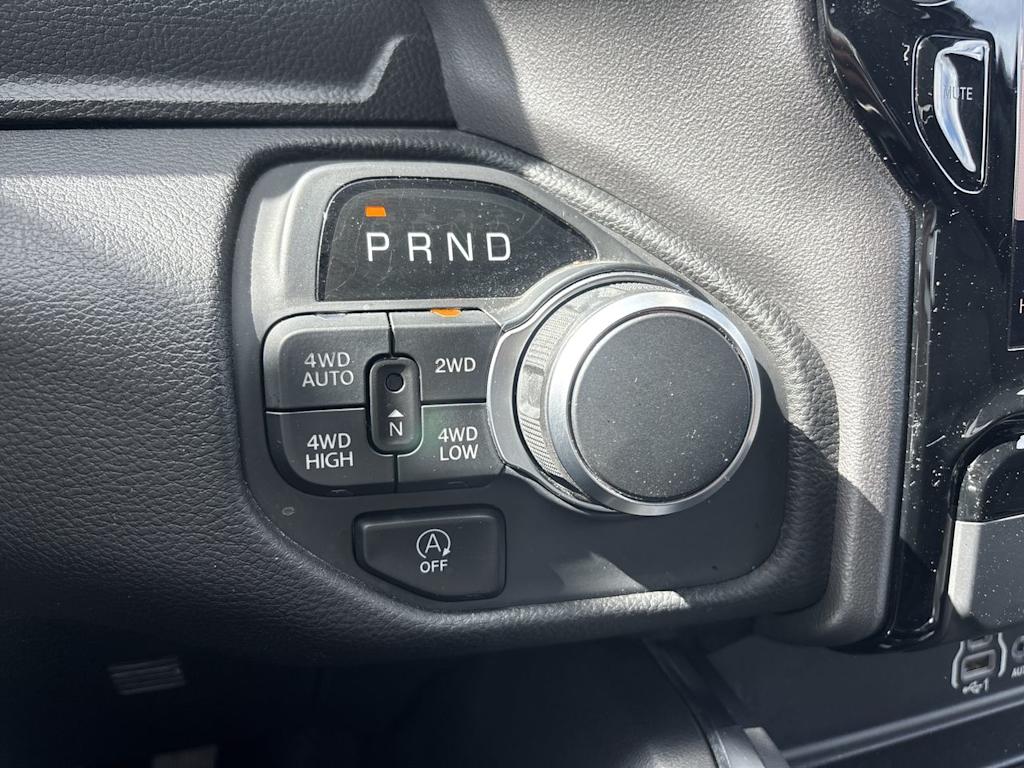 Thumbnail: 2025 RAM 1500 - 27