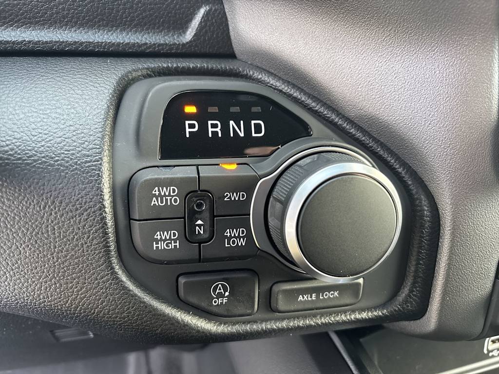 Thumbnail: 2026 RAM 1500 - 26