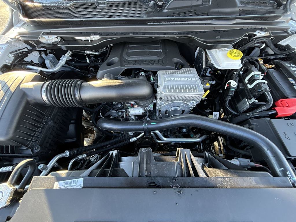 Thumbnail: 2026 RAM 1500 - 8