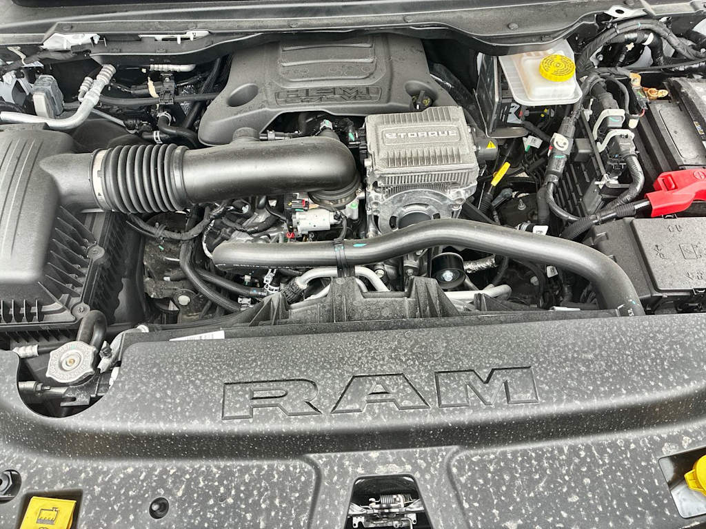 Thumbnail: 2026 RAM 1500 - 9