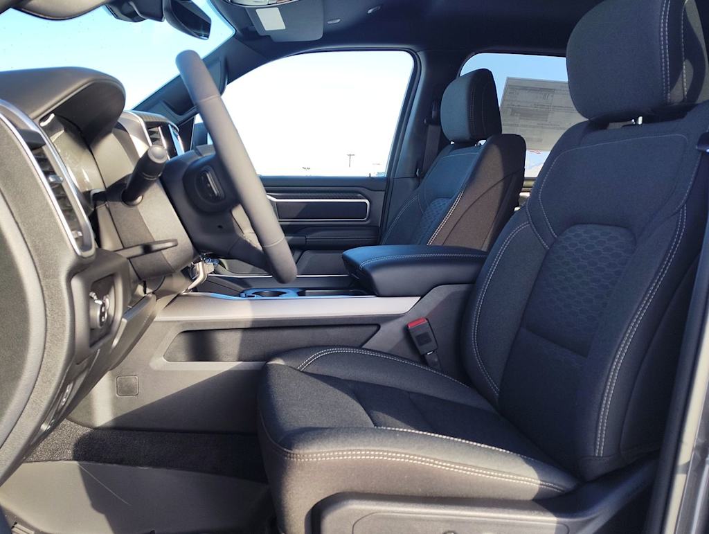 Thumbnail: 2026 RAM 1500 - 10