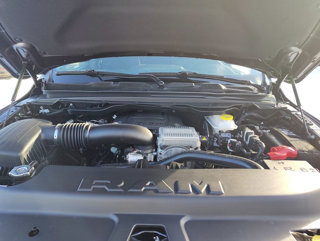 Thumbnail: 2026 RAM 1500 - 9