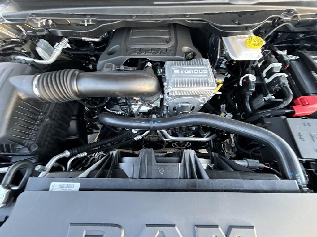 Thumbnail: 2026 RAM 1500 - 9