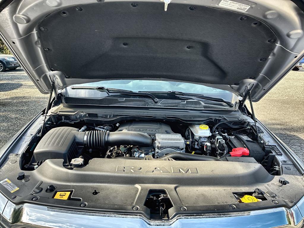 Thumbnail: 2026 RAM 1500 - 8