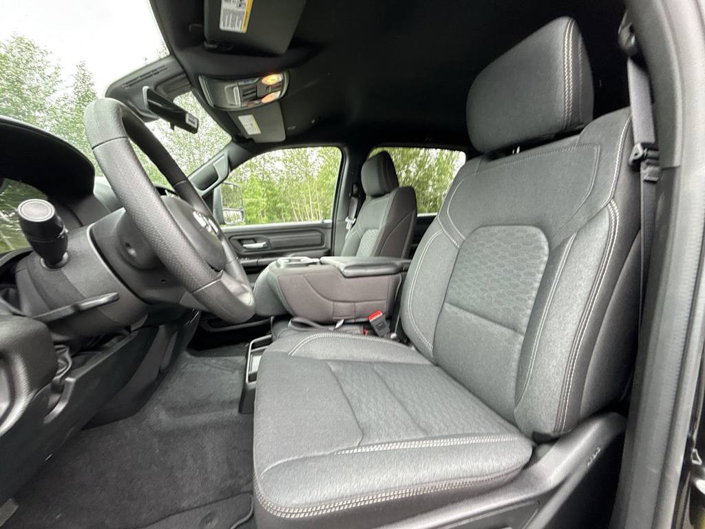 Thumbnail: 2026 RAM 1500 - 10