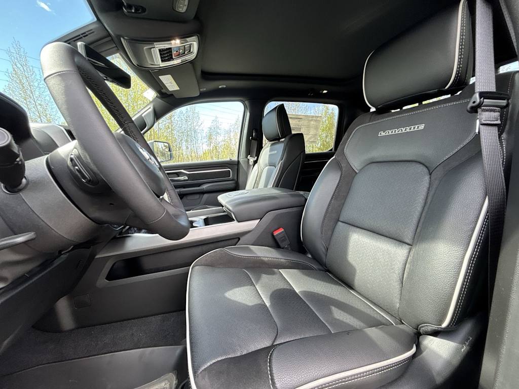 Thumbnail: 2026 RAM 1500 - 9