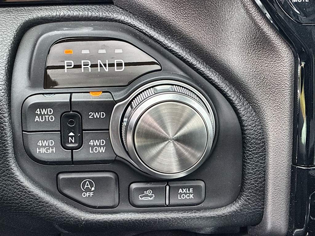 Thumbnail: 2026 RAM 1500 - 19