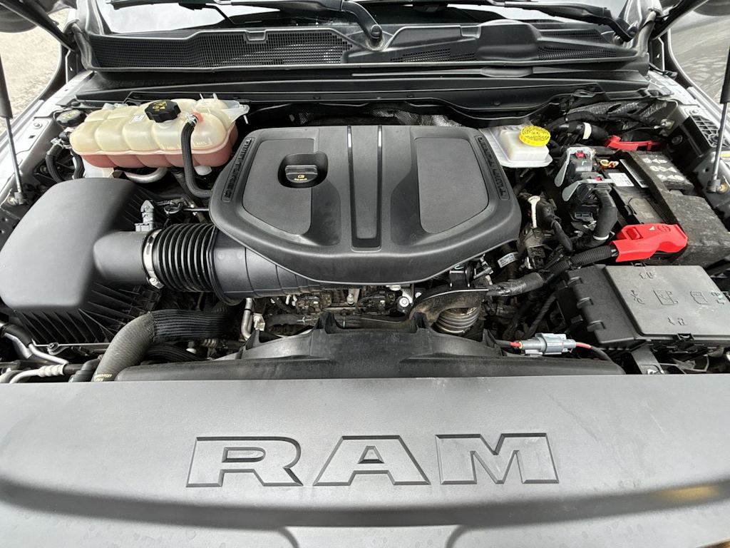 Thumbnail: 2025 RAM 1500 - 9