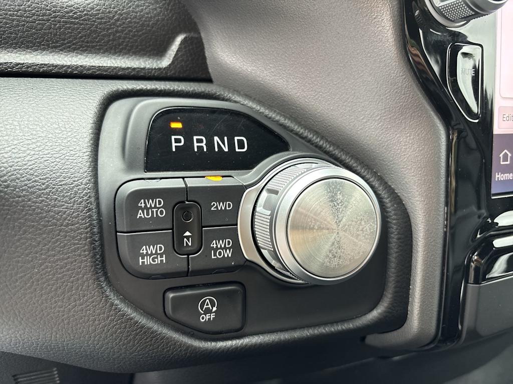 Thumbnail: 2025 RAM 1500 - 27