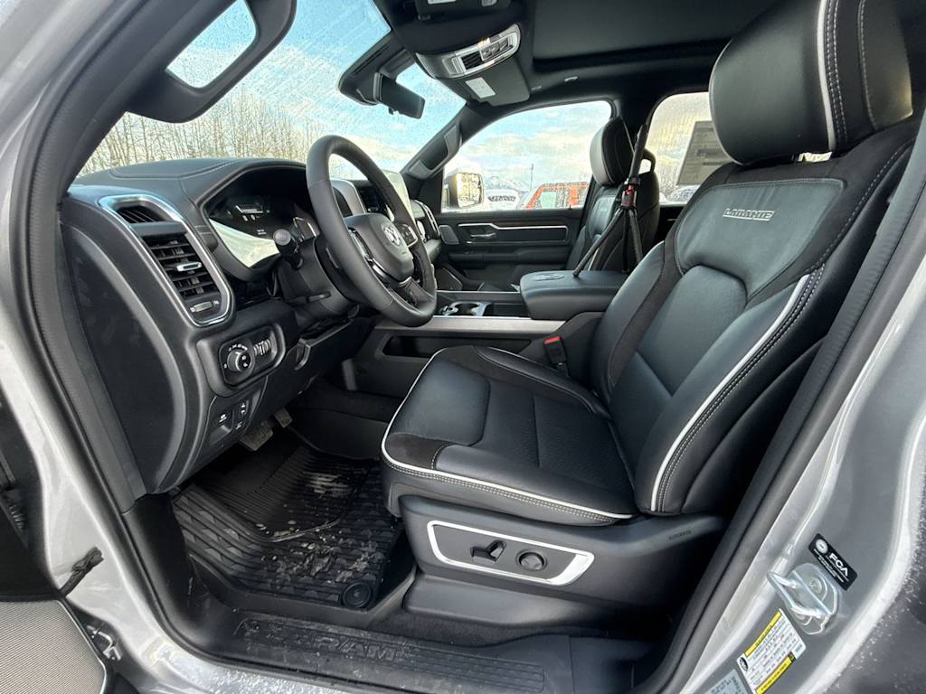 Thumbnail: 2026 RAM 1500 - 10