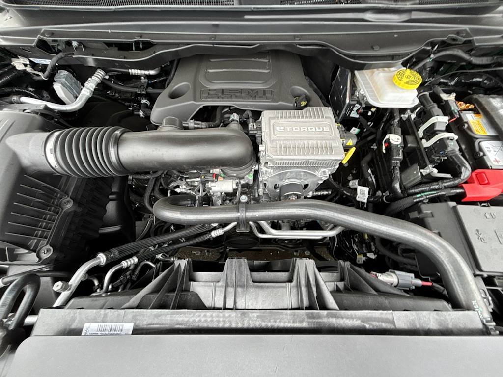 Thumbnail: 2026 RAM 1500 - 9
