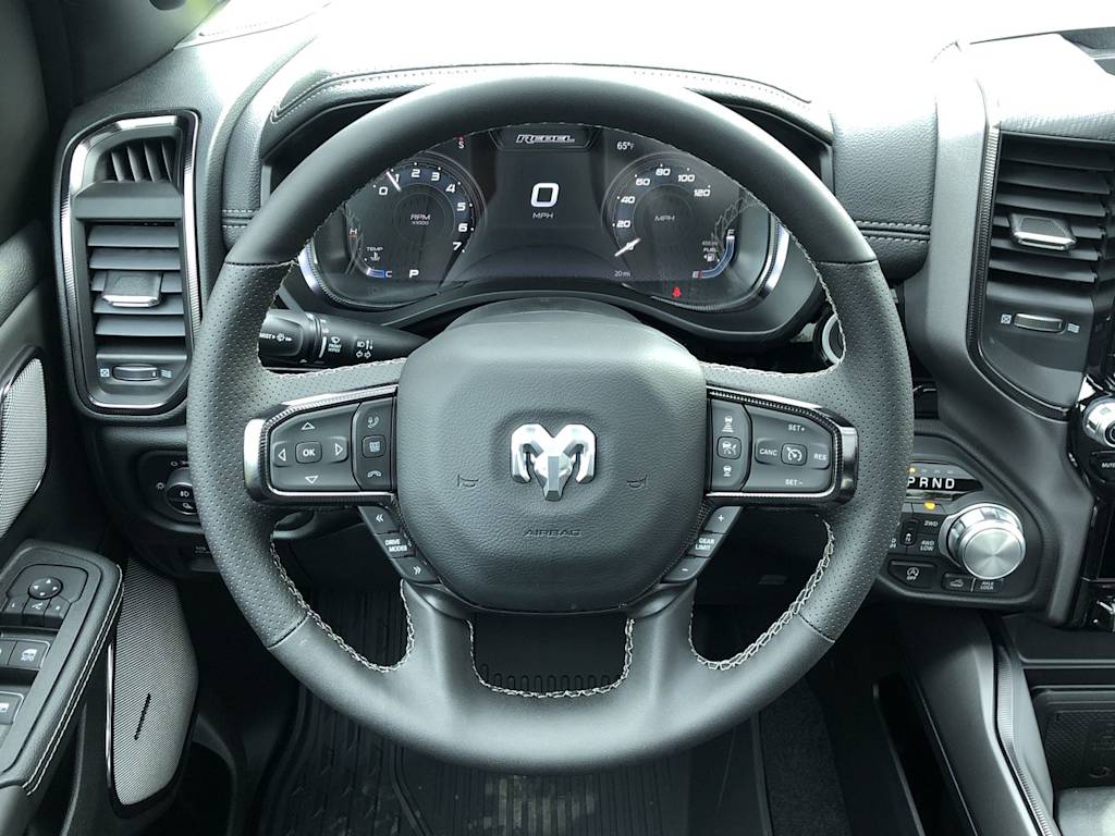 Thumbnail: 2025 RAM 1500 - 2