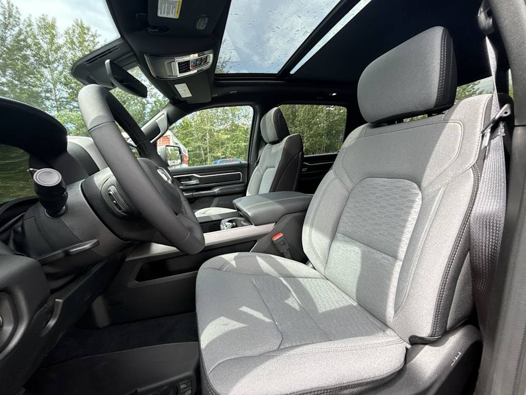 Thumbnail: 2026 RAM 1500 - 10
